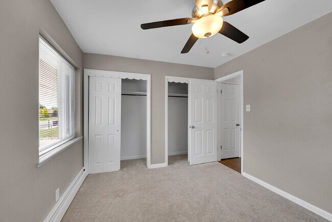 Building Photo - $3,195.00, 5 bed, 2 bath located in Denver