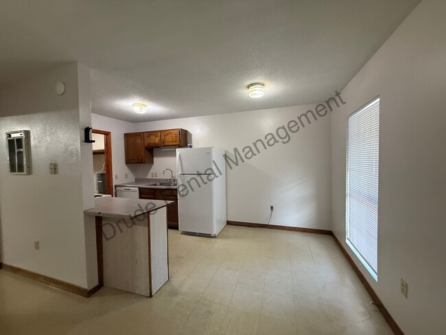Building Photo - 13368 Berry Bowl Rd
