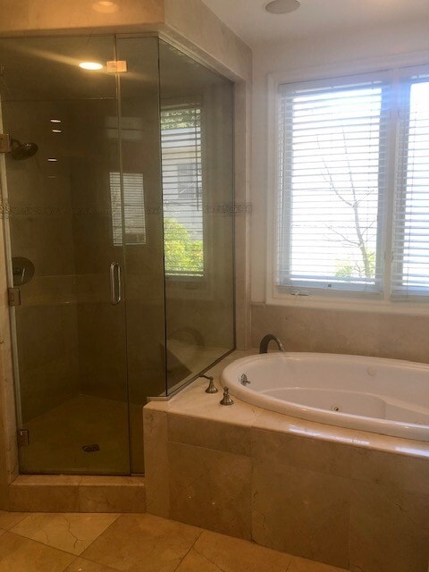 Building Photo - 129 S Elm Dr