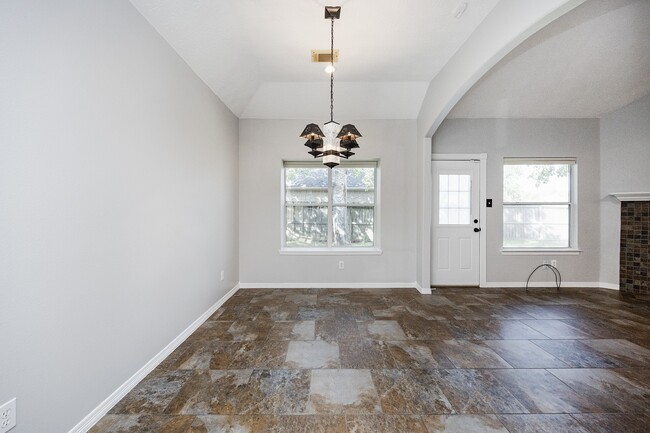 Building Photo - 19423 Arbor Pines Ln