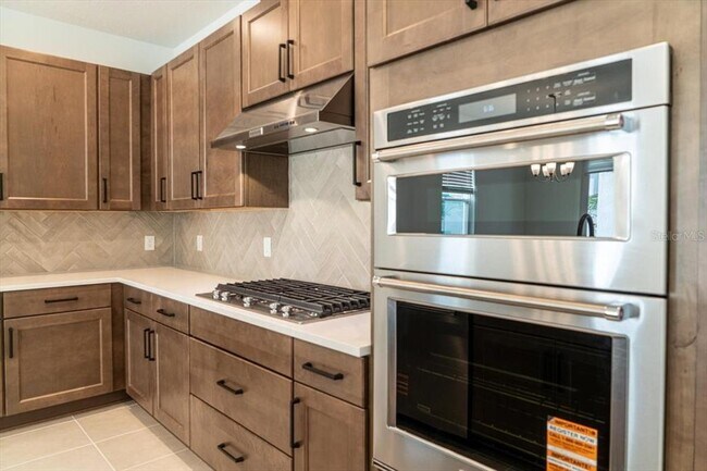 Building Photo - 1414 RIDGEBACK Ln