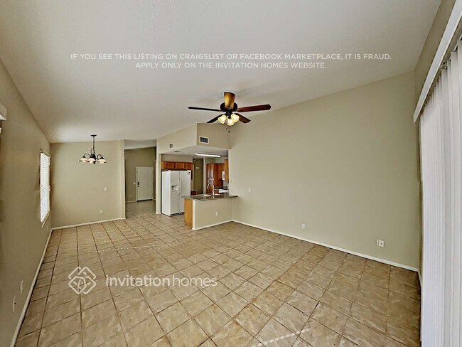 Building Photo - 519 N Balboa