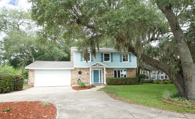Primary Photo - 223 S Bayshore Dr