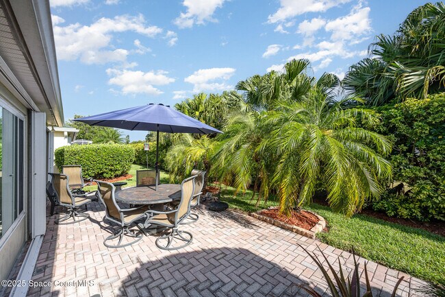 Building Photo - 1021 Indian Oaks Dr