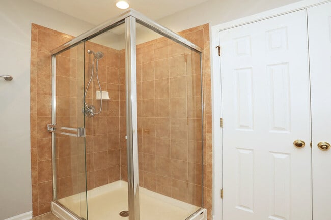 Building Photo - 753 Thornbury Ct