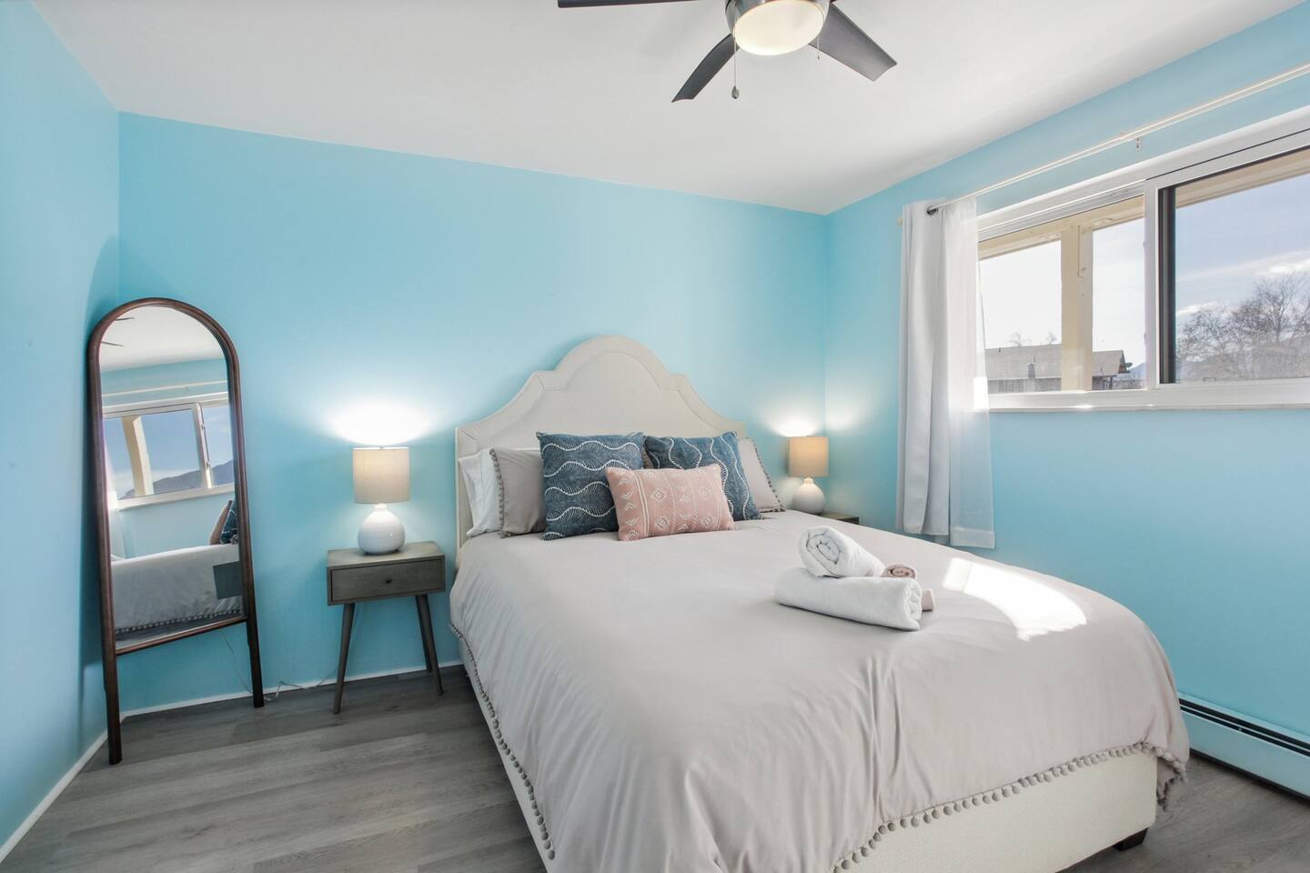 Building Photo - 645 Manhattan Plz