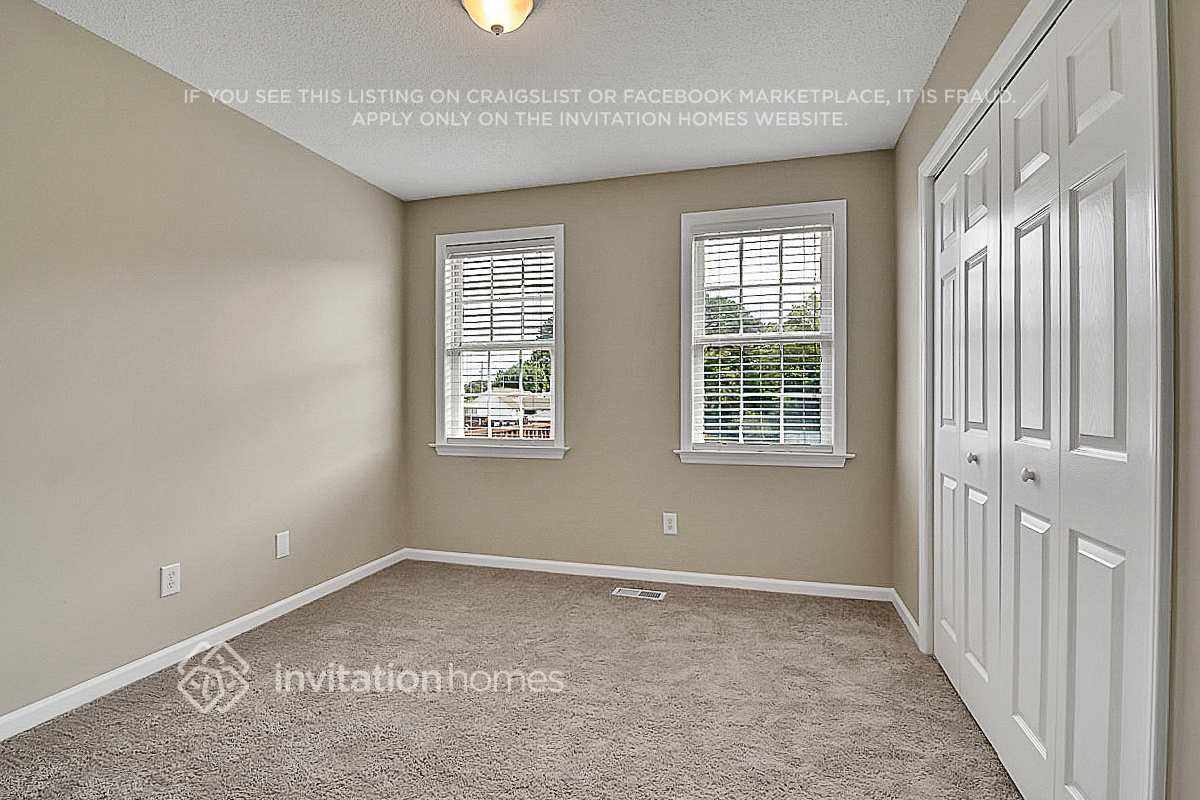 Building Photo - 105 Arthur Dr