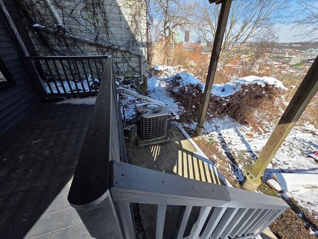 Building Photo - Fully Updated 2 bedroom 1 bathroom home for rent!