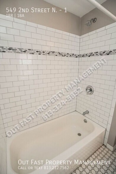 Building Photo - 549 2nd St N