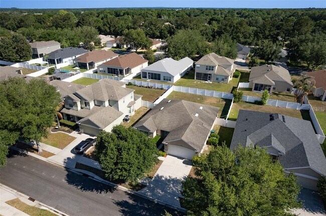 Building Photo - 5561 SW 40th St
