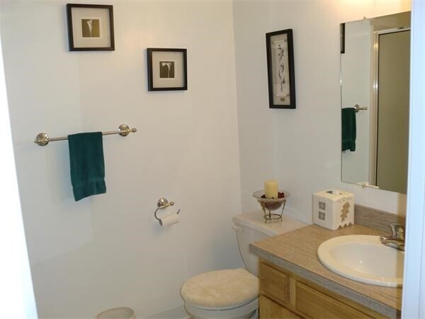 Building Photo - 116 Weatherstone Dr