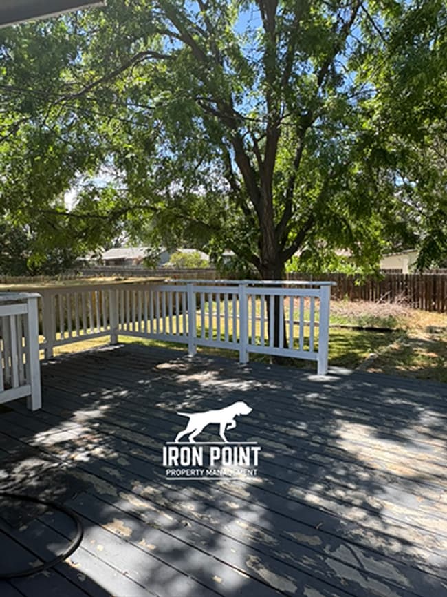 Building Photo - 3 Bed/1 Bath off Broadway near downtown Boise & BSU - Landscaping Included.