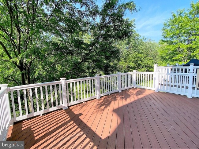 Building Photo - 9706 Braidwood Ter