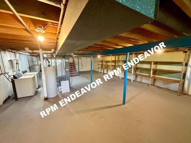 Building Photo - 1407 La Cerros Ln