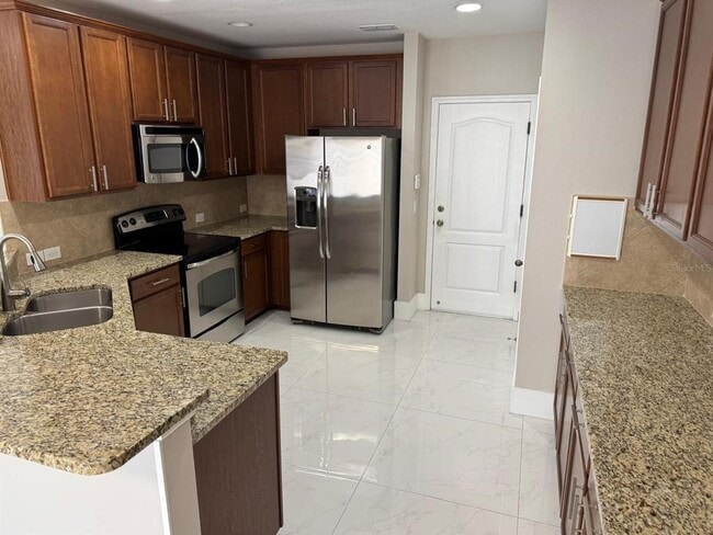 Building Photo - 2091 Bent Grass Ave