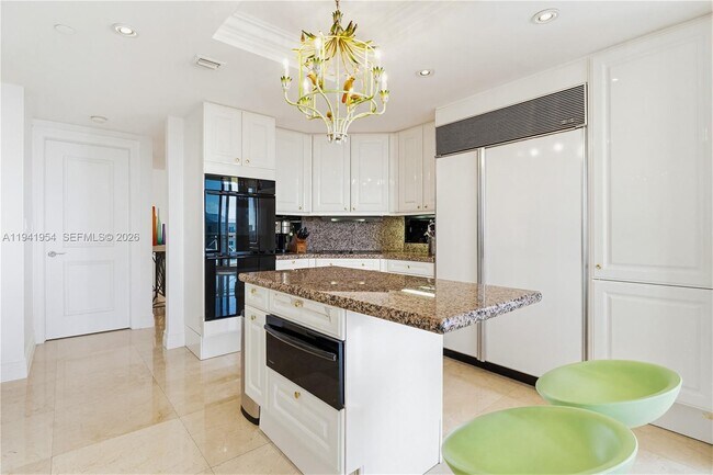 Building Photo - 430 Grand Bay Dr