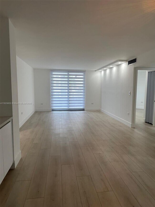 Building Photo - 5555 Collins Ave