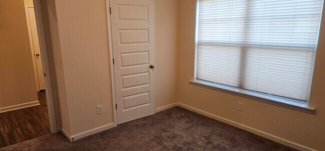 Building Photo - 110 Kaitlyn Cir