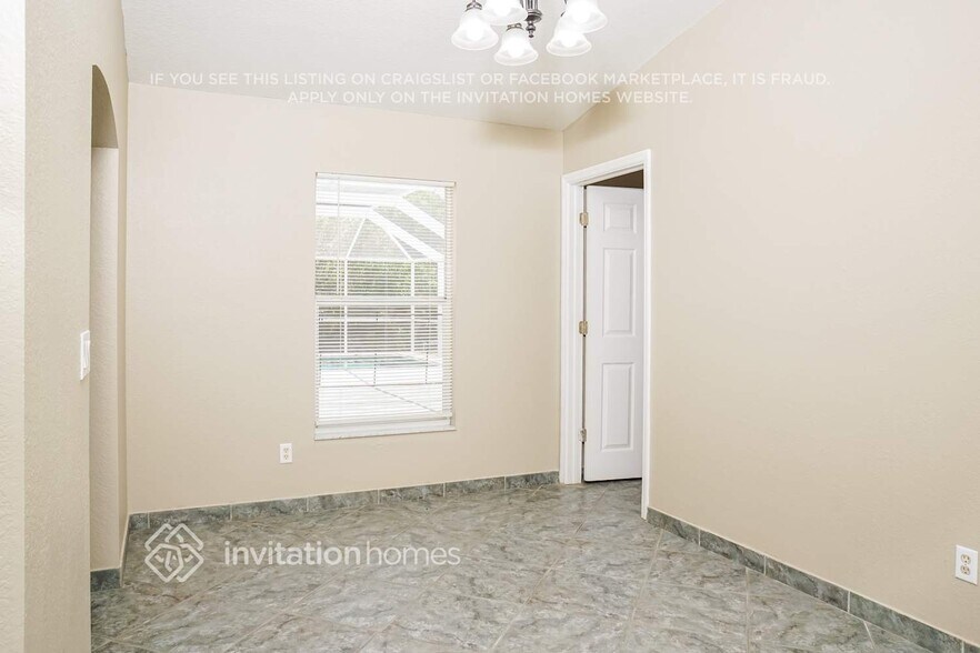 Building Photo - 3002 Alesio Ave