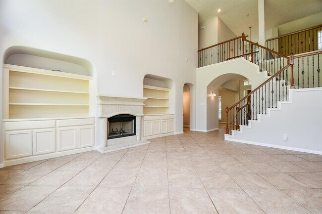 Building Photo - 10919 Cornwall Ln