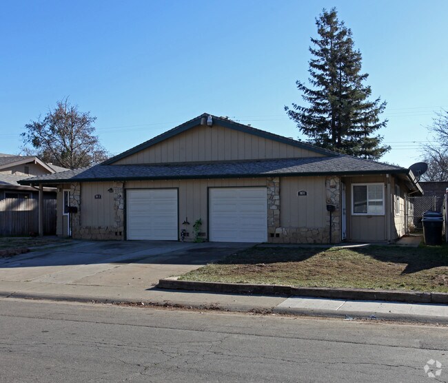 Primary Photo - 9074-9076 Salmon Falls Dr
