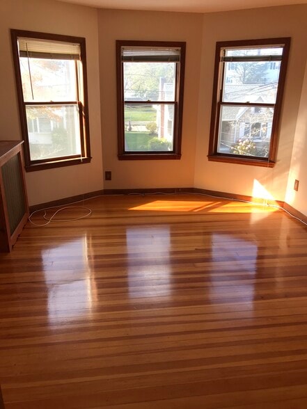 living room - 15 Norfolk Ave