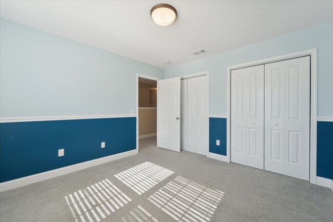 Building Photo - MOVE-IN READY! (Pet Friendly)