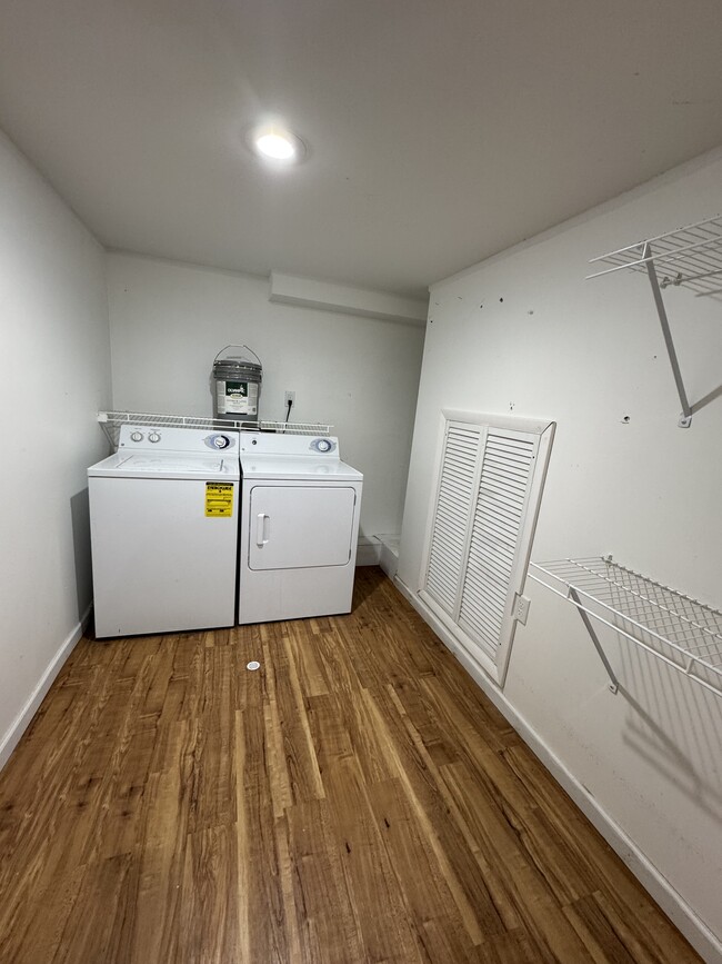 Laundry- basement - 525 N Court Ave