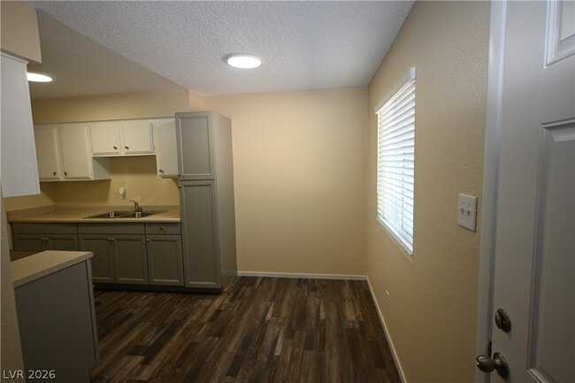 Building Photo - 2508 N McCarran St