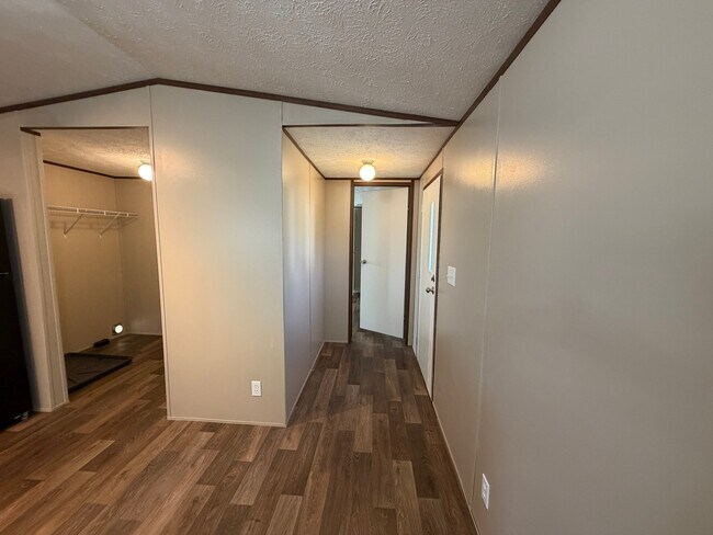 Building Photo - 20 Tylers Cookie Ln
