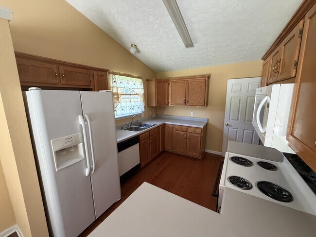 Building Photo - 105 Pleasant Ln