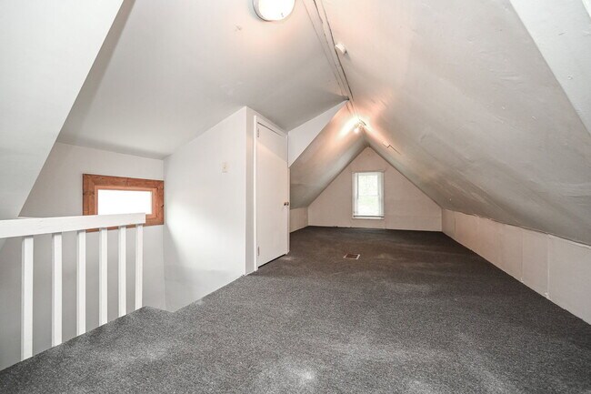 Building Photo - 2535 Vestry Ave