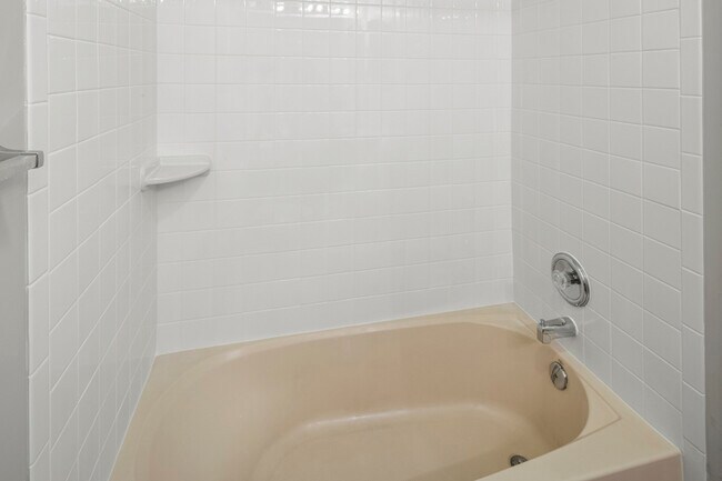 Building Photo - 168 Carolstowne Rd