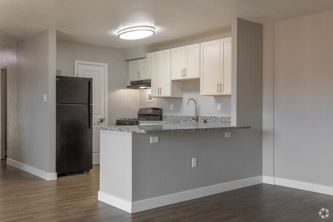 Interior Photo - Verona at District Heights