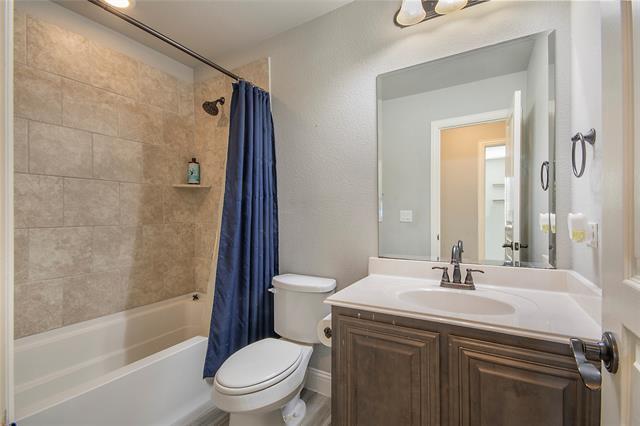 Building Photo - 5116 Prospect St