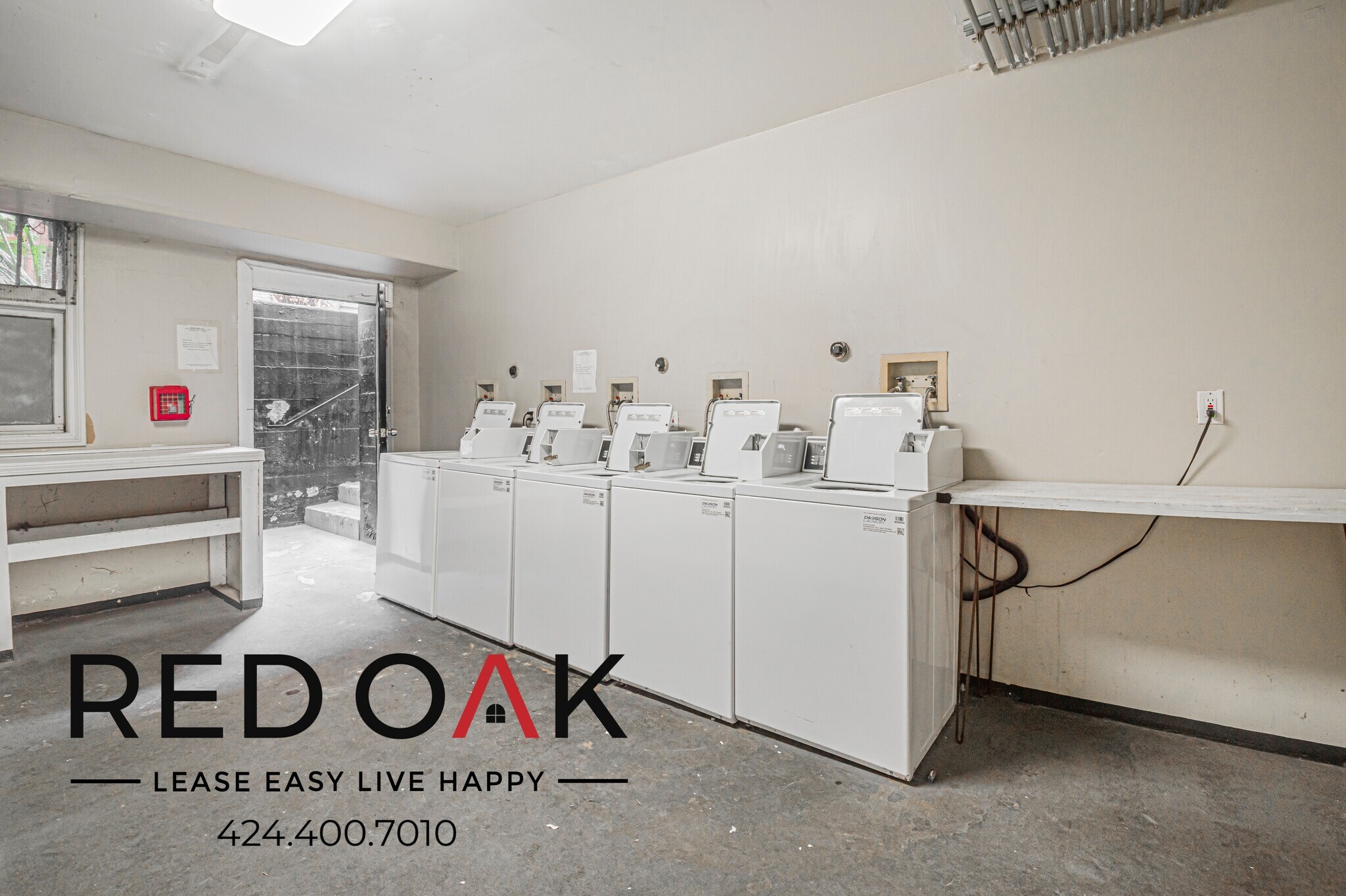 Building Photo - 835 S Oxford Ave