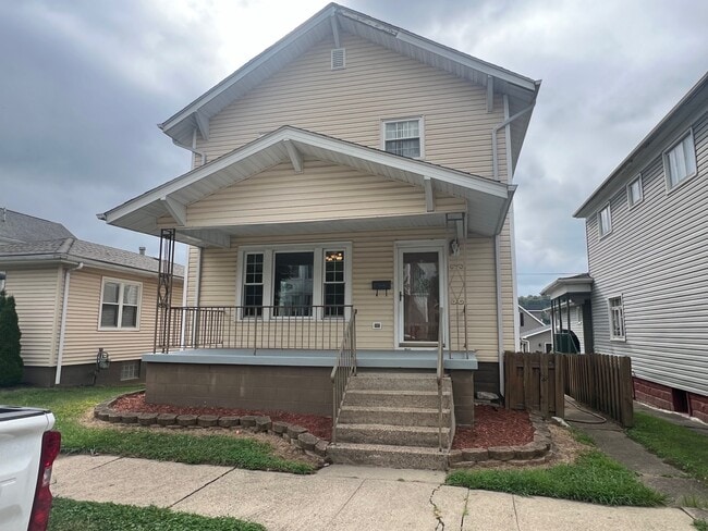 Primary Photo - 3840 Olive St