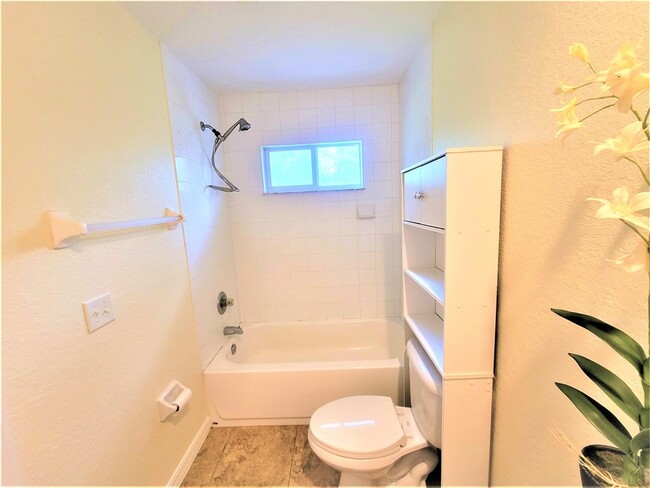 Building Photo - 11124 Hotchkiss Dr