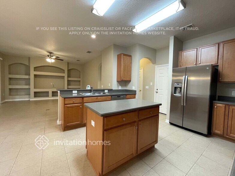 Building Photo - 12819 Solola Way