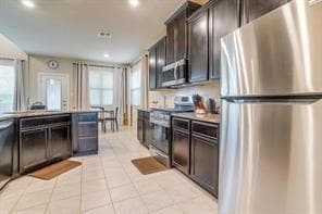 Building Photo - 4416 Lakeview Dr