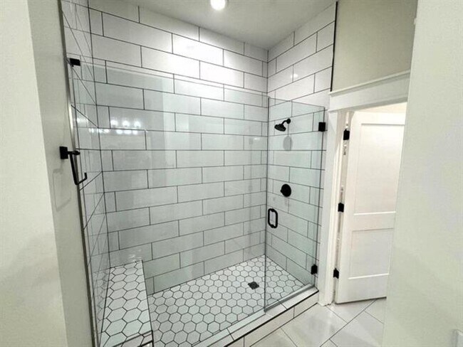 Building Photo - 3541 Sanctuary Dr