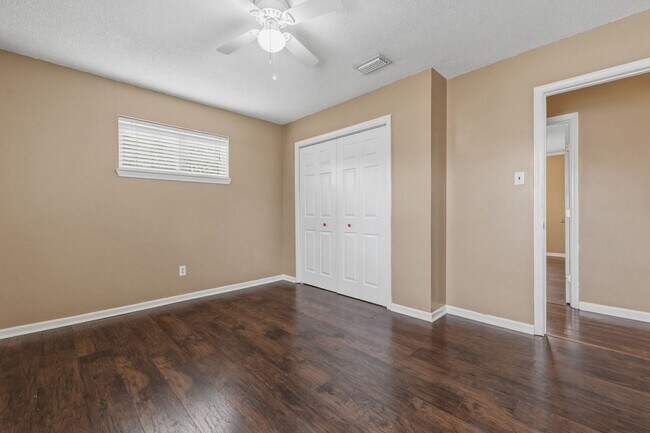 Building Photo - Nice 3 Bedroom 2 and a Half Bathroom House in Jacksonville, Arkansas