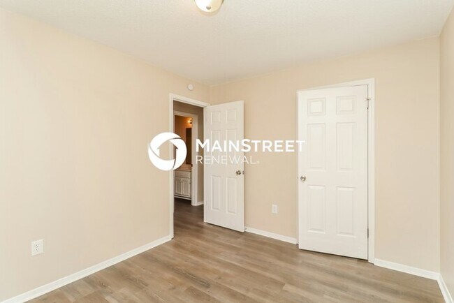 Building Photo - 4 Bedroom Pet-Friendly Home in Horn Lake, MS with Main Street Renewal