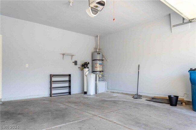 Building Photo - 10530 Santerno St