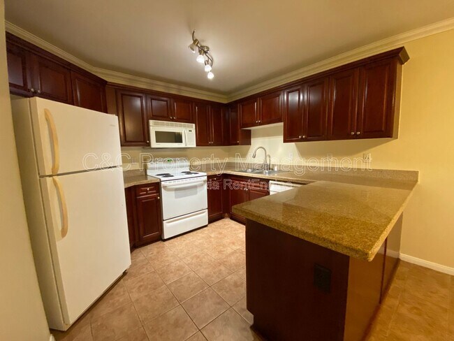 Building Photo - 3508 Paseo De Los Americanos