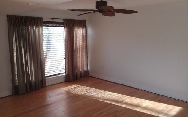 Building Photo - 9212 Groundhog Dr