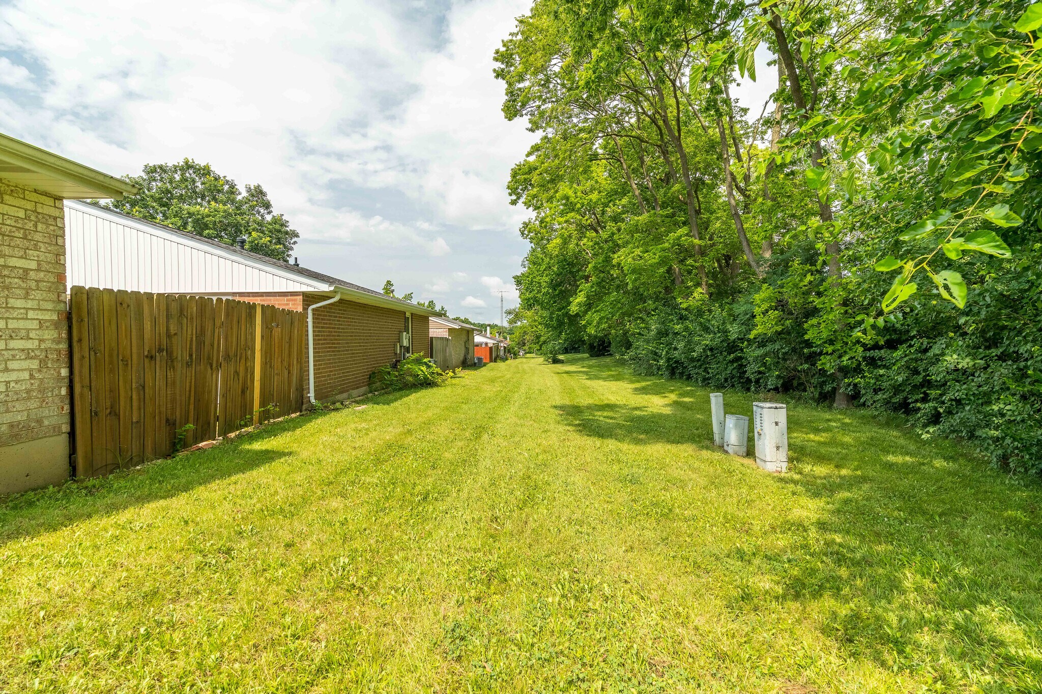 Building Photo - 8759 Mardi Gras Dr