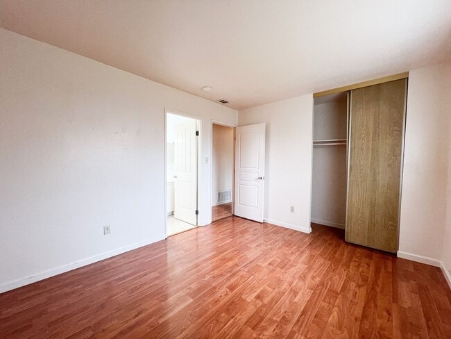 Building Photo - 4 Bedroom, 2 Bath Single Story Corner Lot Home in Rancho Cordova