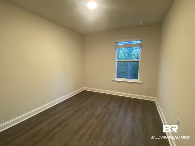 Building Photo - 6677 Spaniel Dr