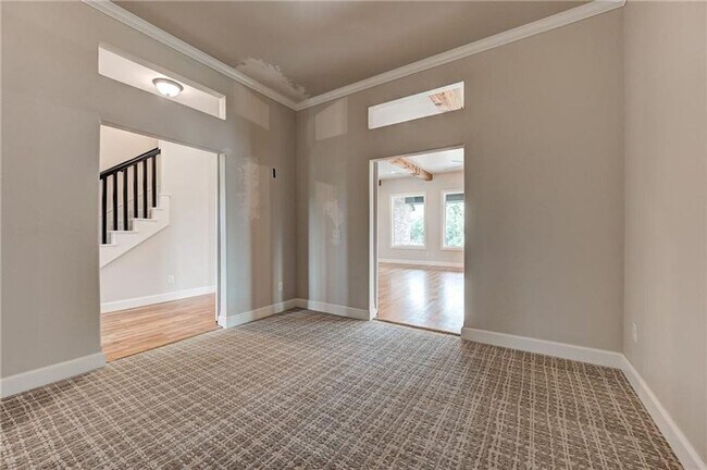 Building Photo - **Stunning 4 Bed, 4 Bath in Edmond Schools